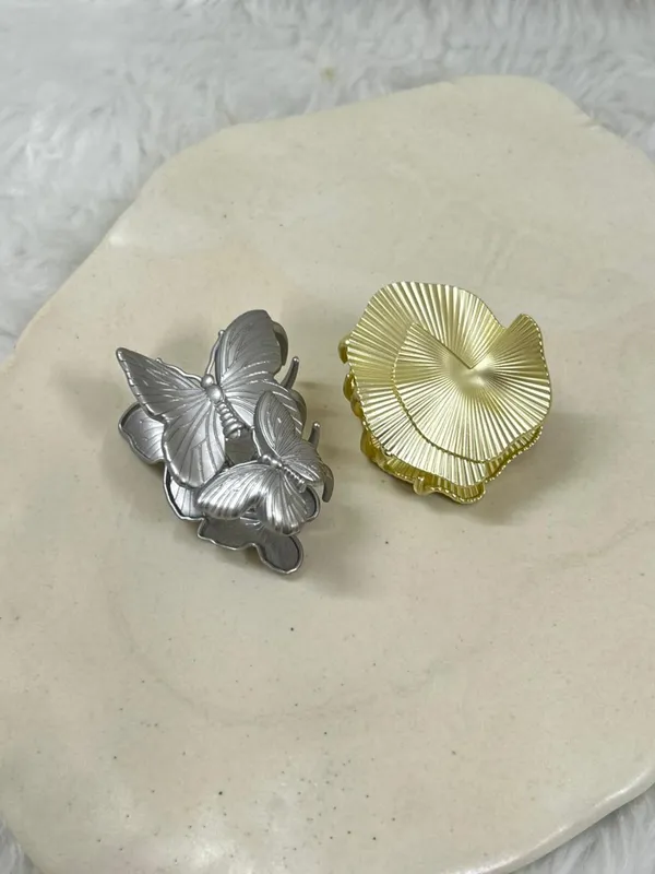 Silver_And_Gold_Elegant_Metal_Hair_Claw_Pack_of_2