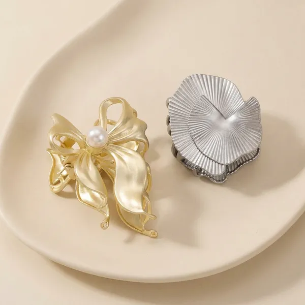 Silver_And_Gold_Elegant_Metal_Hair_Claw_Pack_Of_2