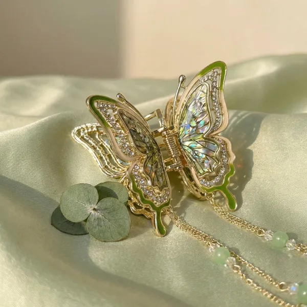 Emerald_Butterfly_Hair_Clip_With_Dangling_Beads_Pack_of_1