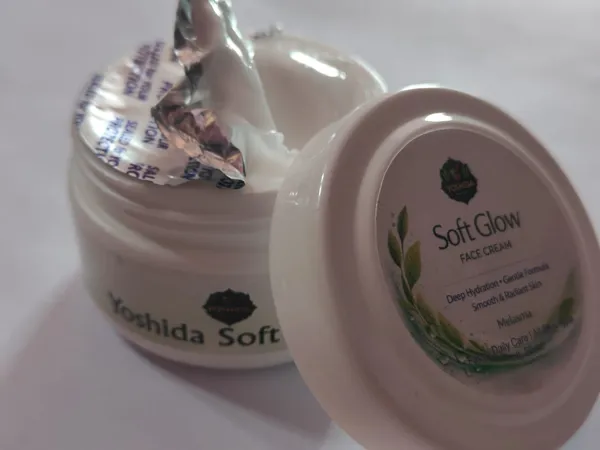 Off_White_Soft_Glow_Cream_For_Women_And_Girls_|_50_Ml