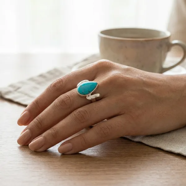 Turquoise_Stone_Ring_Pear_Shaped_Statement_Ring_With_Silver_Tone_Setting