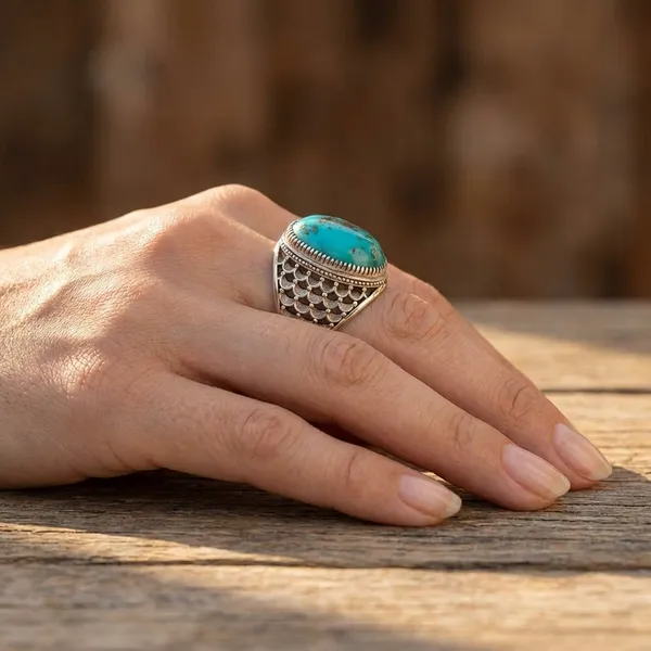 Turquoise_Stone_Statement_Ring_With_Ornate_Silver_Tone_Setting