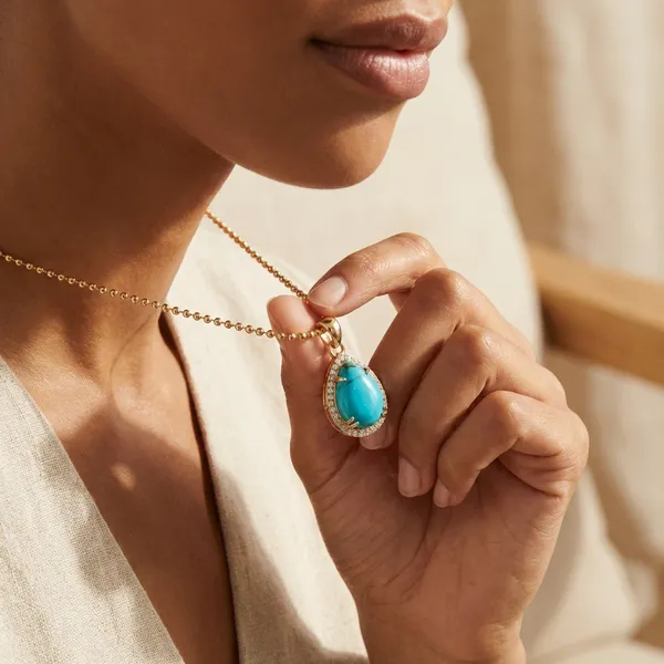 Turquoise_Stone_Pendant_Necklace_With_Diamond_Halo