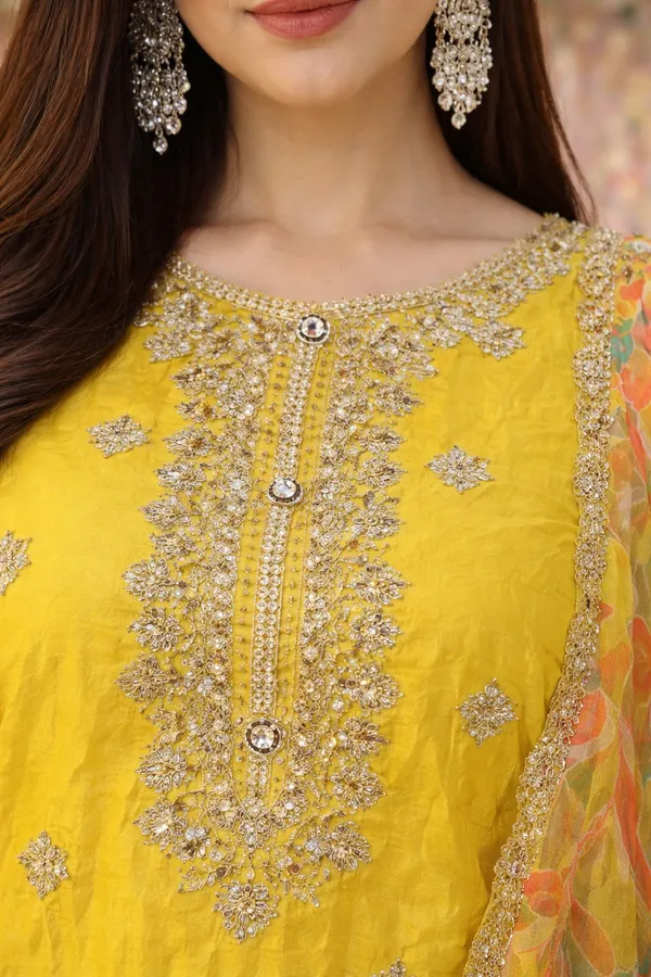 She_Girl_Women's_H.O_Fabric_Sermi_Stich_Suit_With_Dupatta_And_Garara