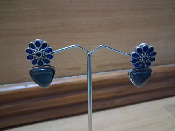 Silver_And_Blue_Brass_Earrings_For_Women