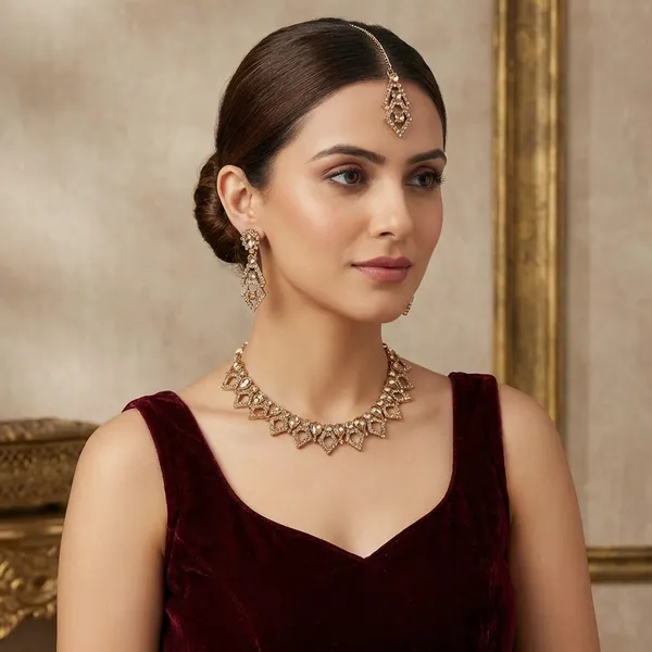 Golden_Alloy_Necklace_Set_For_Women