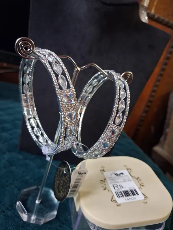 White_Alloy_Bangles_For_Women