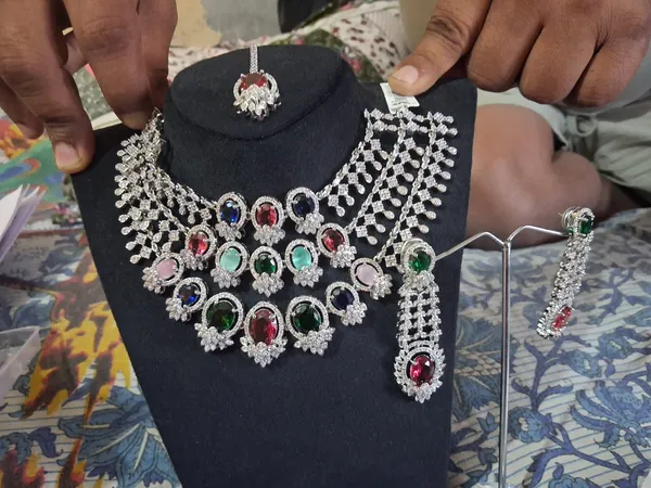 Multicolor_Alloy_Necklace_Set_For_Women