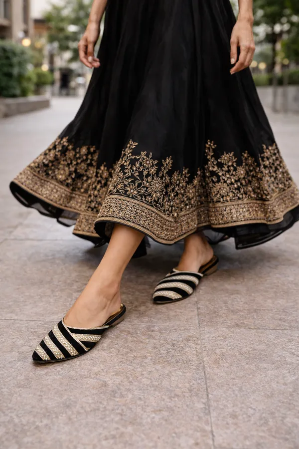 Black_Black_&_Gold_Pearl_Embellished_Party_Mules_For_Women