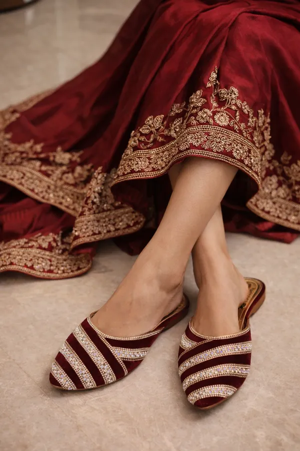 Maroon_Black_&_Gold_Pearl_Embellished_Party_Mules_For_Women