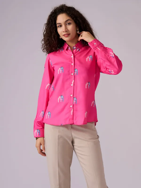 Gajari_Comt_Animal_Printed_Casual_Shirt_For_Women