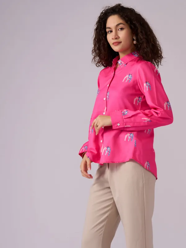 Gajari_Comt_Animal_Printed_Casual_Shirt_For_Women