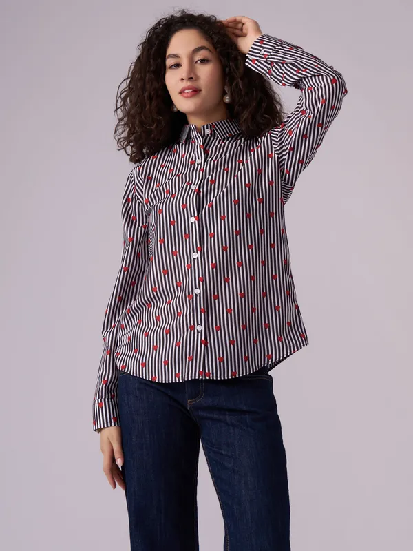 Black_Striped_Heart_Print_Regular_Fit_Shirt_For_Women