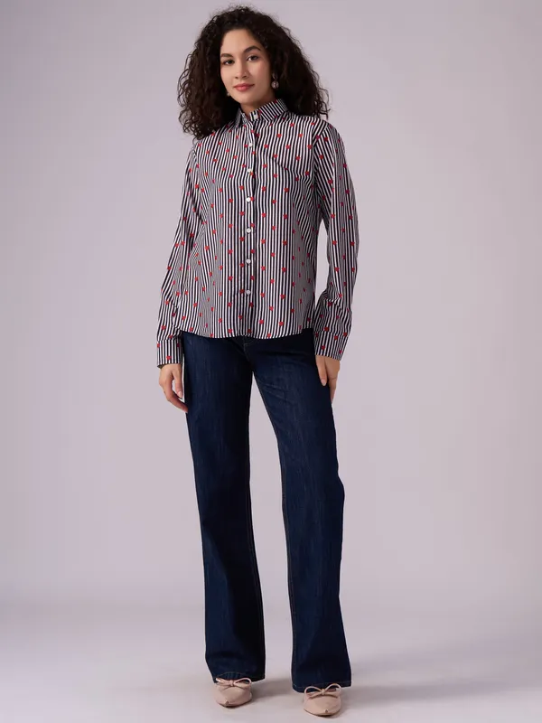 Black_Striped_Heart_Print_Regular_Fit_Shirt_For_Women