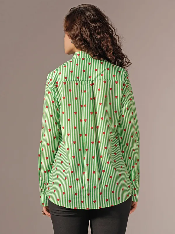 Pista_Striped_Heart_Print_Shirt_For_Women