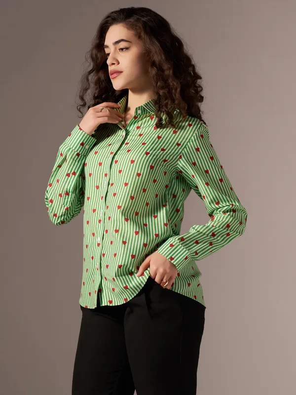 Pista_Striped_Heart_Print_Shirt_For_Women