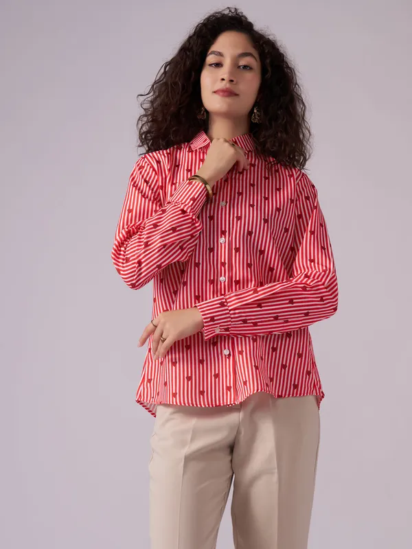 Red_Striped_Heart_Print_Shirt_For_Women