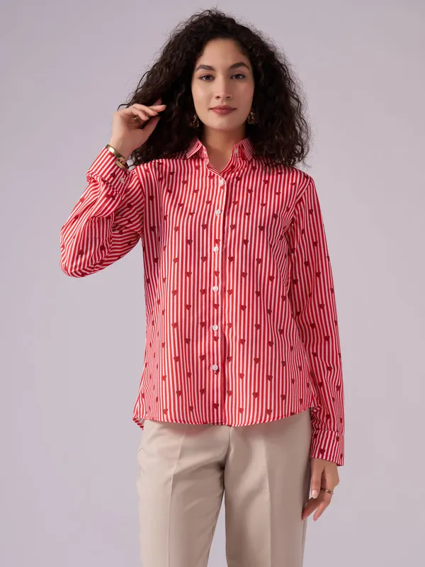 Red_Striped_Heart_Print_Shirt_For_Women