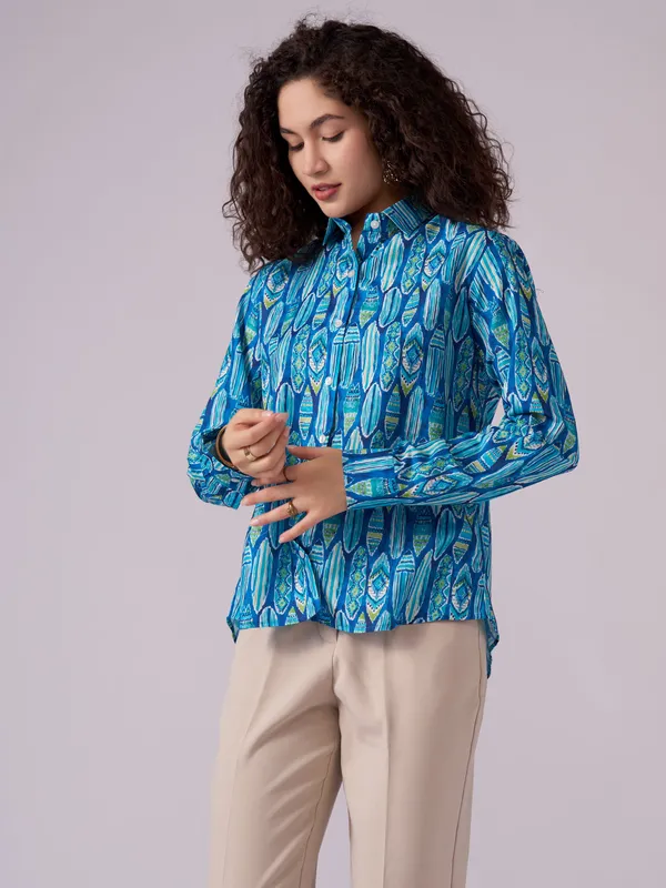 Blue_Ethnic_Motifs_Printed_Comt_Casual_Shirt_For_Women