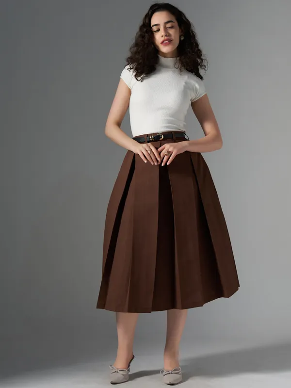 Coffee_Cotton_Midi_Fla_Pleated_Skirt_With_Belt_Loop_For_Women