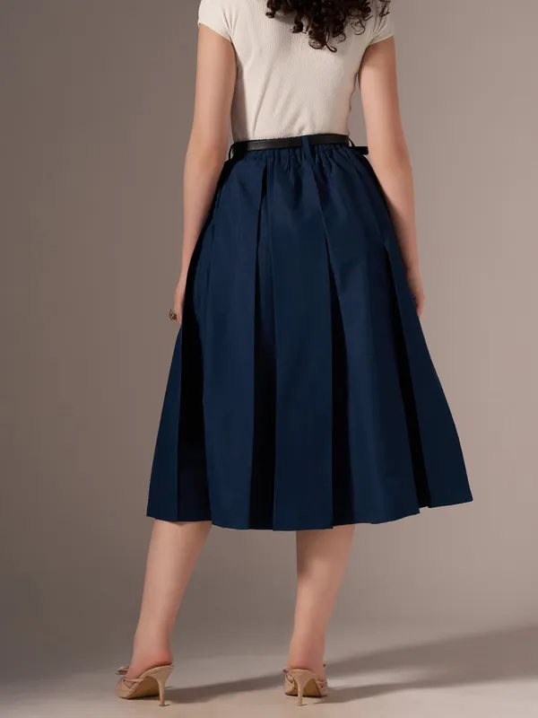 Blue_Cotton_Midi_Fla_Pleated_Skirt_With_Belt_Loop_For_Women