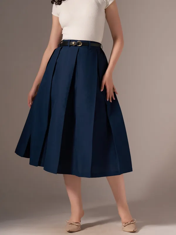 Blue_Cotton_Midi_Fla_Pleated_Skirt_With_Belt_Loop_For_Women
