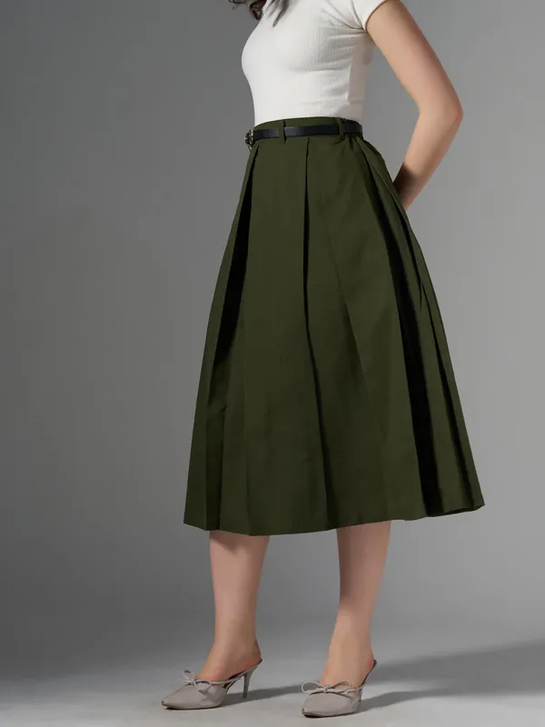Green_Cotton_Midi_Fla_Pleated_Skirt_With_Belt_Loop_For_Women