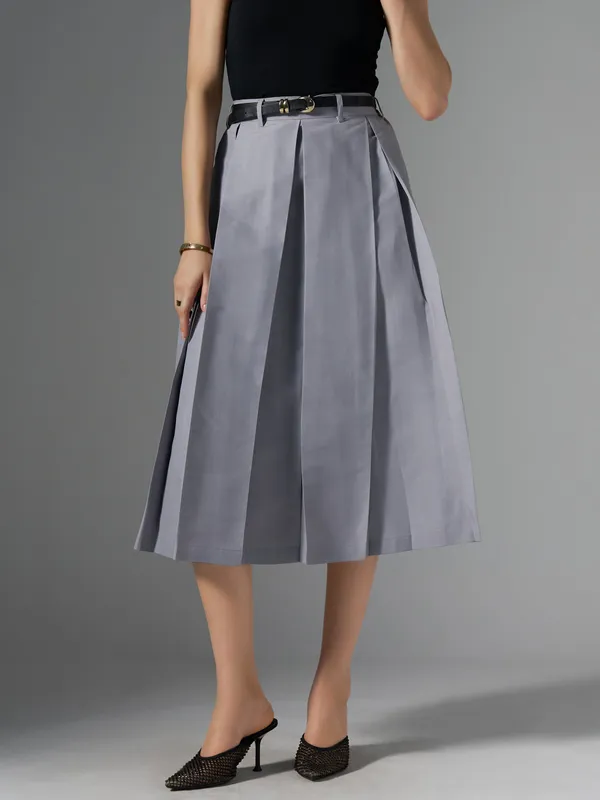 Grey_Cotton_Midi_Fla_Pleated_Skirt_With_Belt_Loop_For_Women