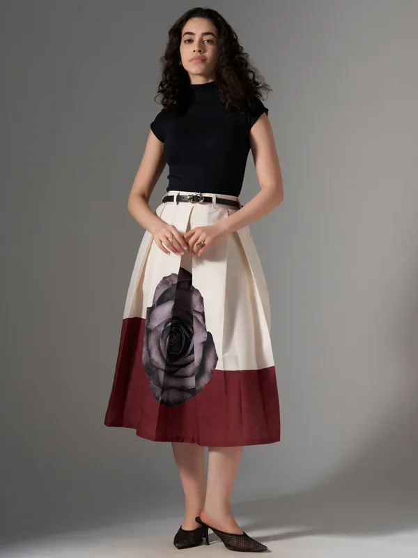 Maroon_Cotton_Midi_Fla_Pleated_Skirt_With_Belt_Loop_For_Women