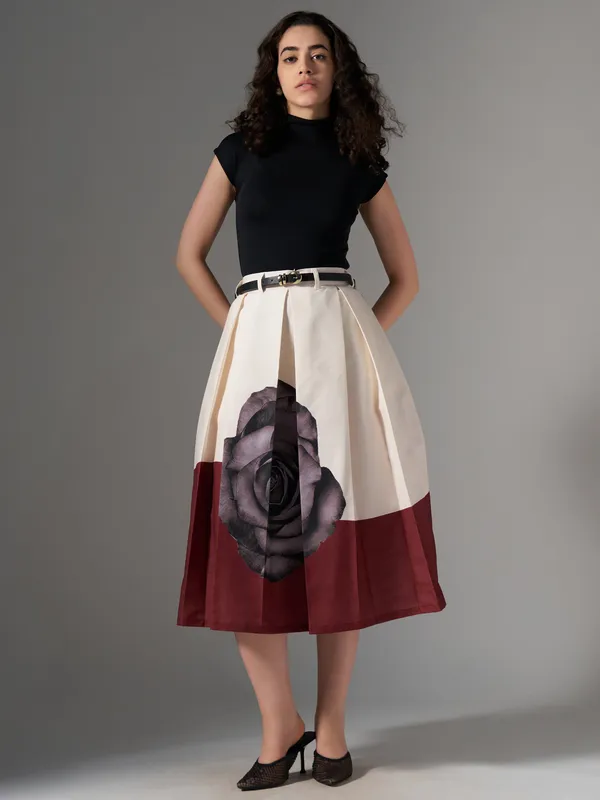 Maroon_Cotton_Midi_Fla_Pleated_Skirt_With_Belt_Loop_For_Women
