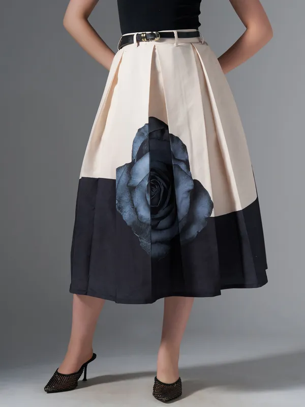 Black_Cotton_Midi_Fla_Pleated_Skirt_With_Belt_Loop_For_Women