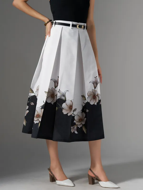 Black_Cotton_Midi_Fla_Pleated_Skirt_With_Belt_Loop_For_Women