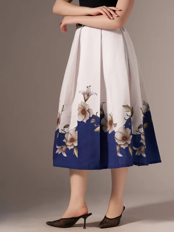 Blue_Cotton_Midi_Fla_Pleated_Skirt_With_Belt_Loop_For_Women