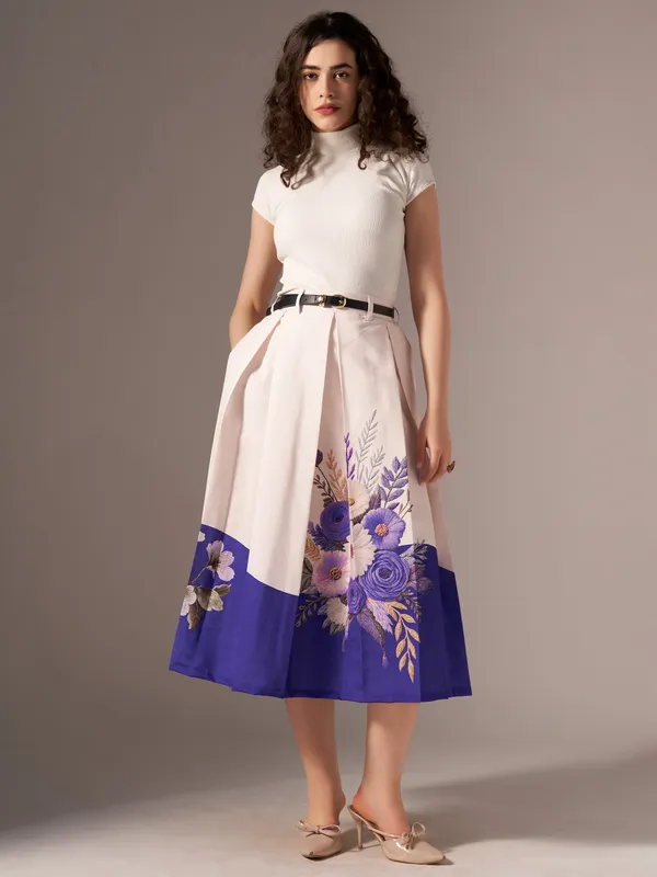 Blue_Cotton_Midi_Fla_Pleated_Skirt_With_Belt_Loop_For_Women