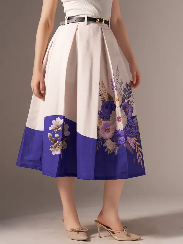 Blue_Cotton_Midi_Fla_Pleated_Skirt_With_Belt_Loop_For_Women