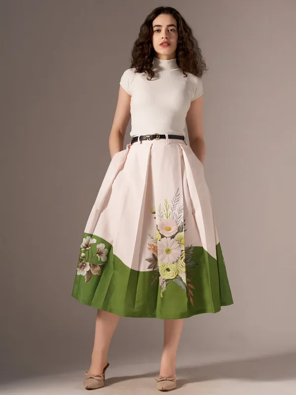 Green_Cotton_Midi_Fla_Pleated_Skirt_With_Belt_Loop_For_Women