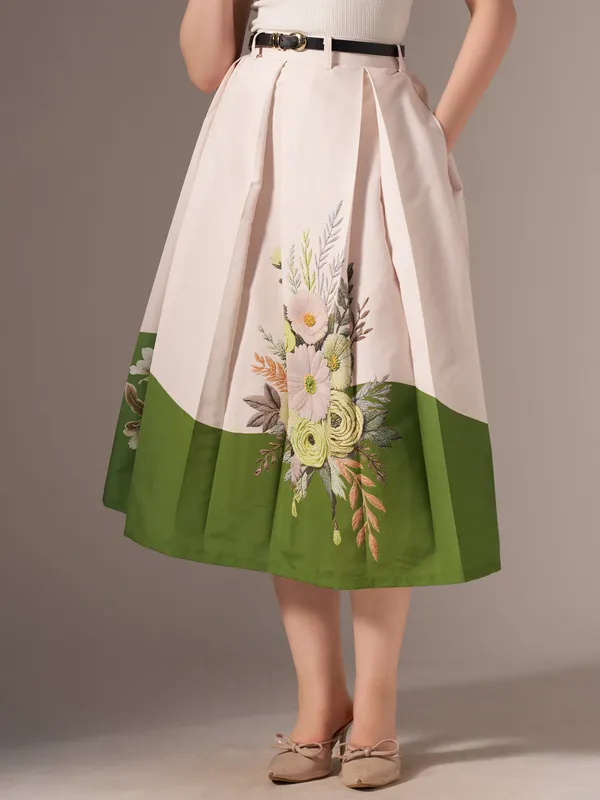 Green_Cotton_Midi_Fla_Pleated_Skirt_With_Belt_Loop_For_Women