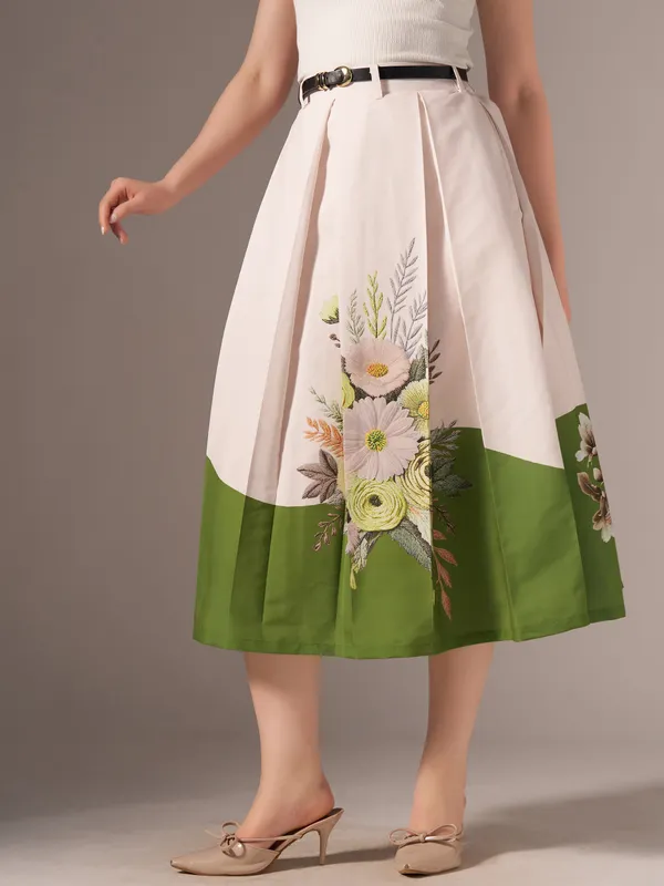 Green_Cotton_Midi_Fla_Pleated_Skirt_With_Belt_Loop_For_Women