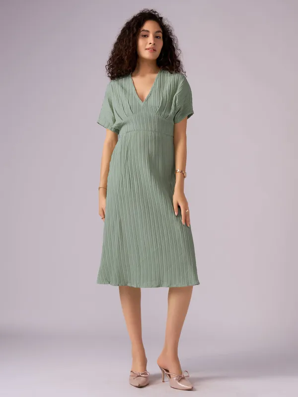Green_Kimono_Sleeve_Crepe_A-Line_Midi_Dress_For_Women