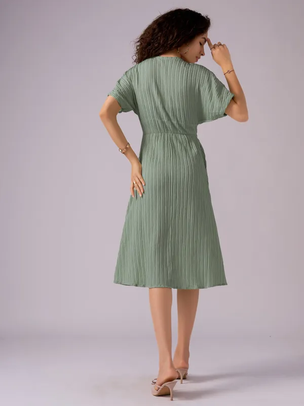 Green_Kimono_Sleeve_Crepe_A-Line_Midi_Dress_For_Women