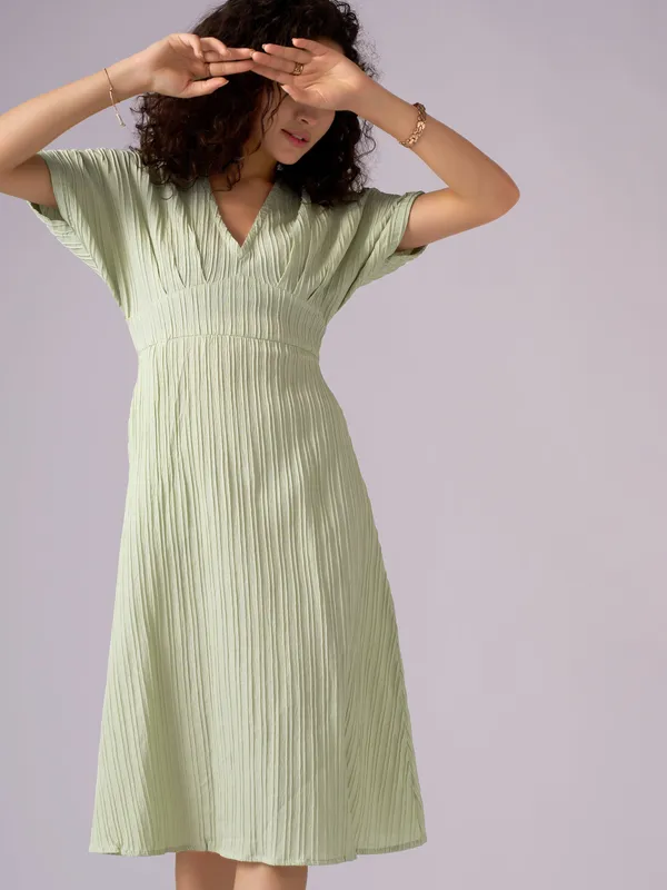 Light_Pista_Kimono_Sleeve_Crepe_A-Line_Midi_Dress_For_Women