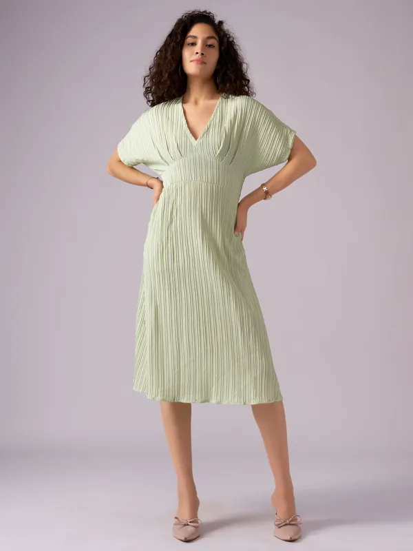 Light_Pista_Kimono_Sleeve_Crepe_A-Line_Midi_Dress_For_Women