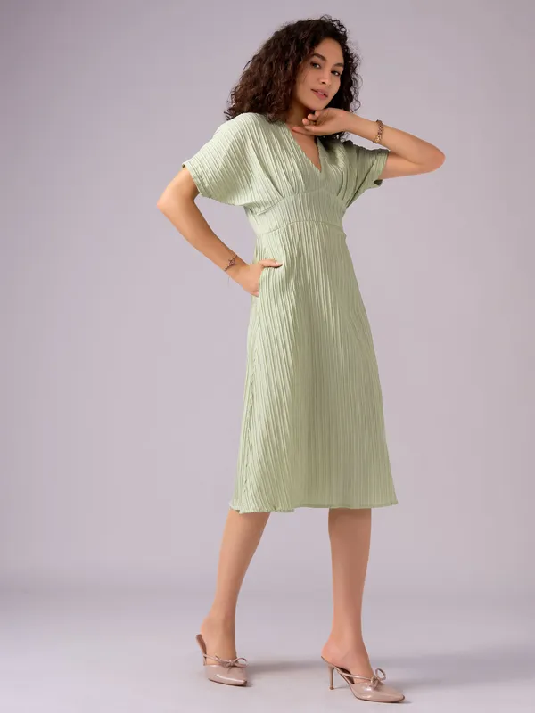 Light_Pista_Kimono_Sleeve_Crepe_A-Line_Midi_Dress_For_Women