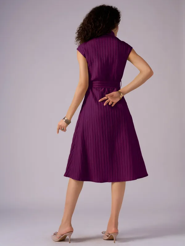 Wine_Crepe_Shirt_Midi_Dress_For_Women