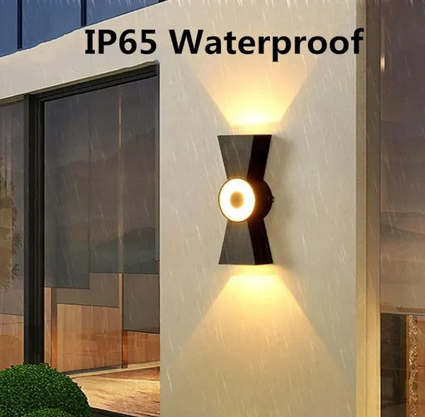 Black_Metal_And_Glass_Wall_Light_For_Home_And_Kitchen