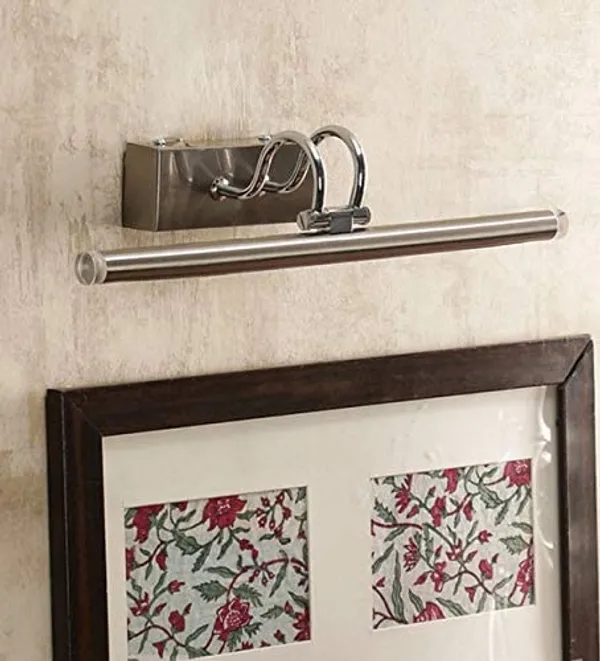 Silver_Metal_And_Glass_Led_Mirror_Light_For_Home_And_Kitchen