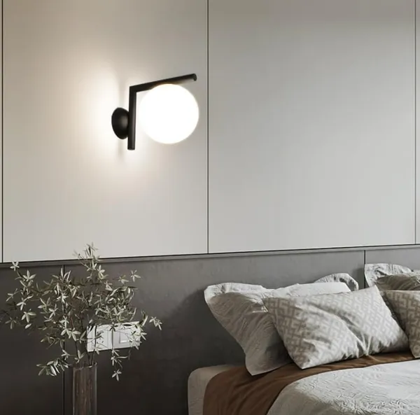 Black_Metal_And_Glass_Wall_Light_For_Home_And_Kitchen