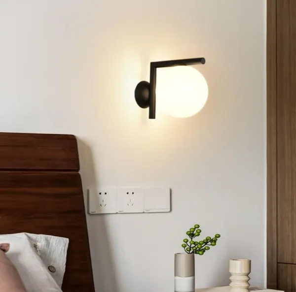 Black_Metal_And_Glass_Wall_Light_For_Home_And_Kitchen