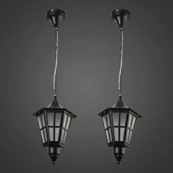 Black_Metal_And_Glass_Hanging_Pendant_Light_For_Home_And_Kitchen
