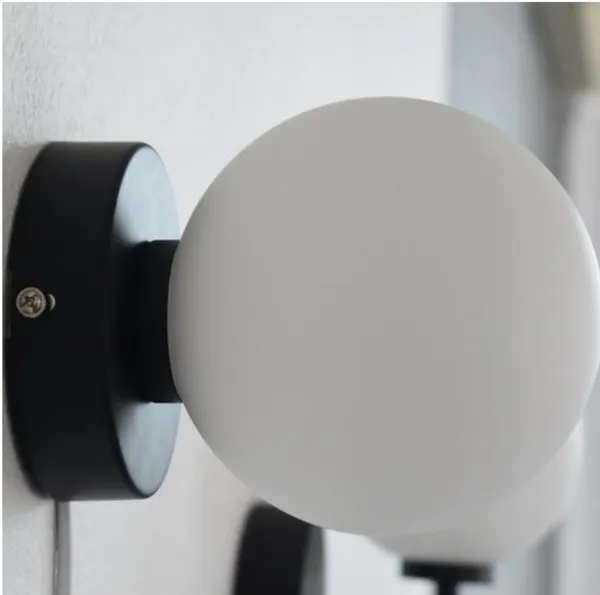 Black_Metal_And_Glass_Wall_Light_For_Home_And_Kitchen